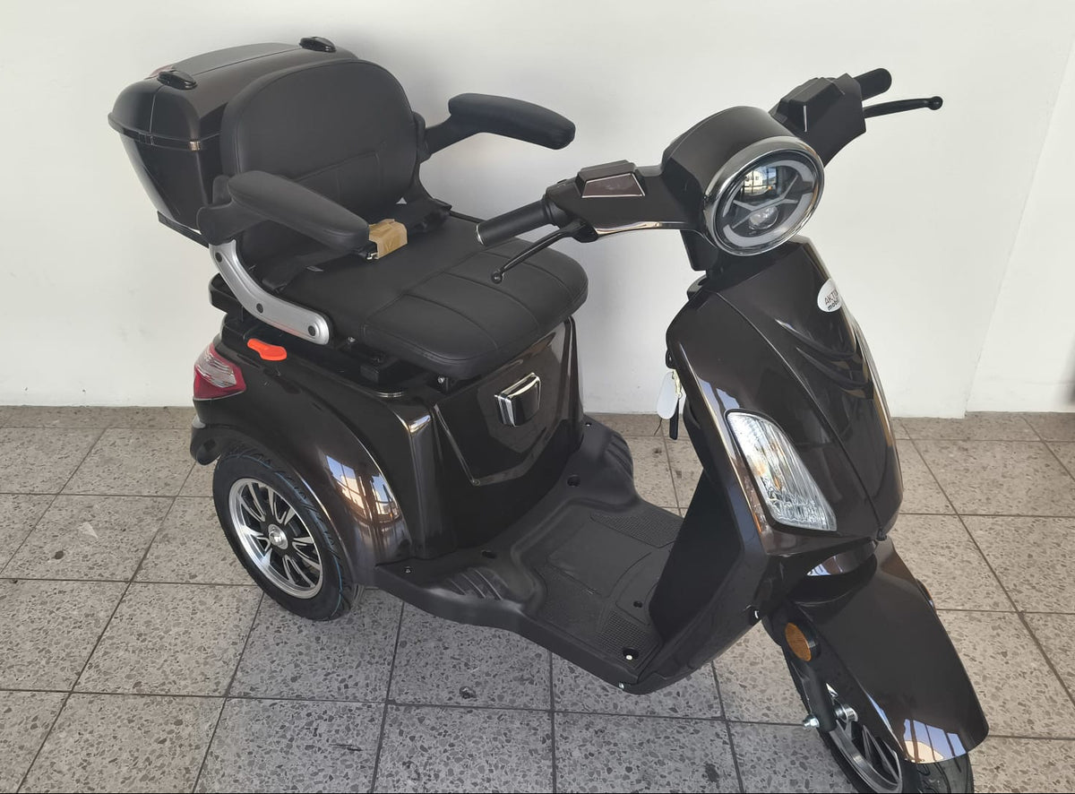 Seniorenmobil AM E-Trike Pro - braun mit Hardkoffer - B-Ware - Neuware