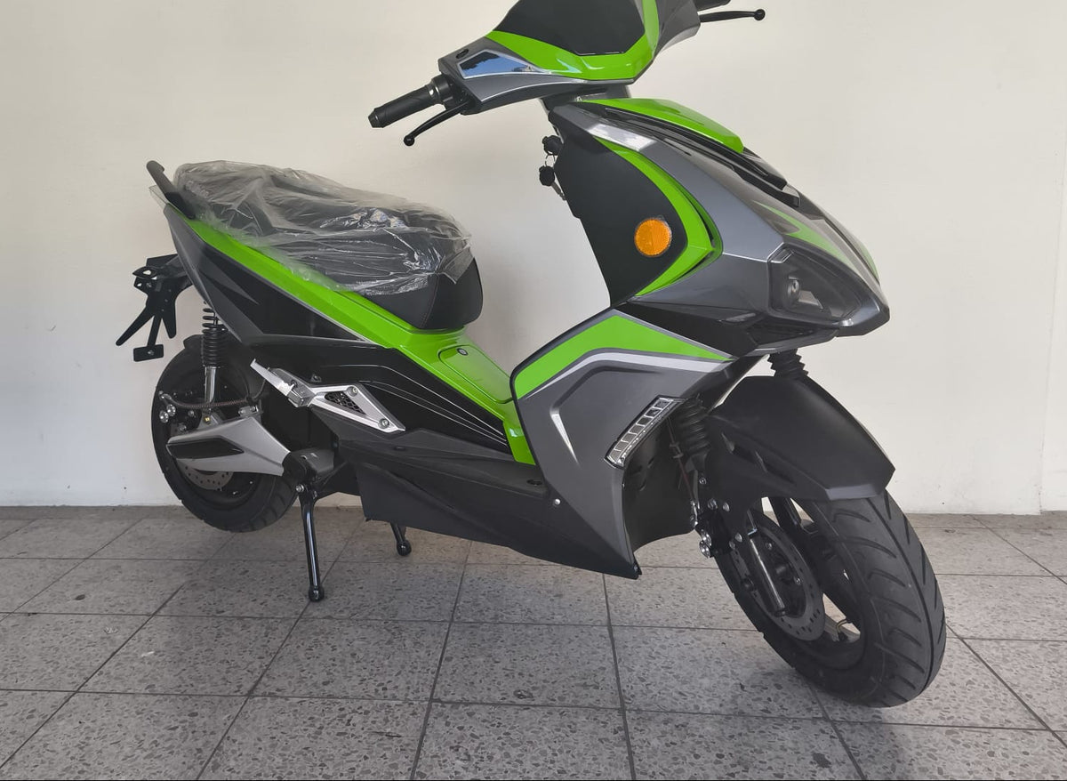 Elektroroller e-Striker Bosch Motor 3000W - grün B-Ware
