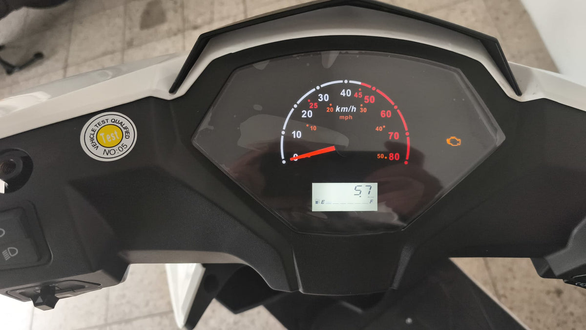 Sonic - 50ccm Euro 5 - weiß - B-Ware