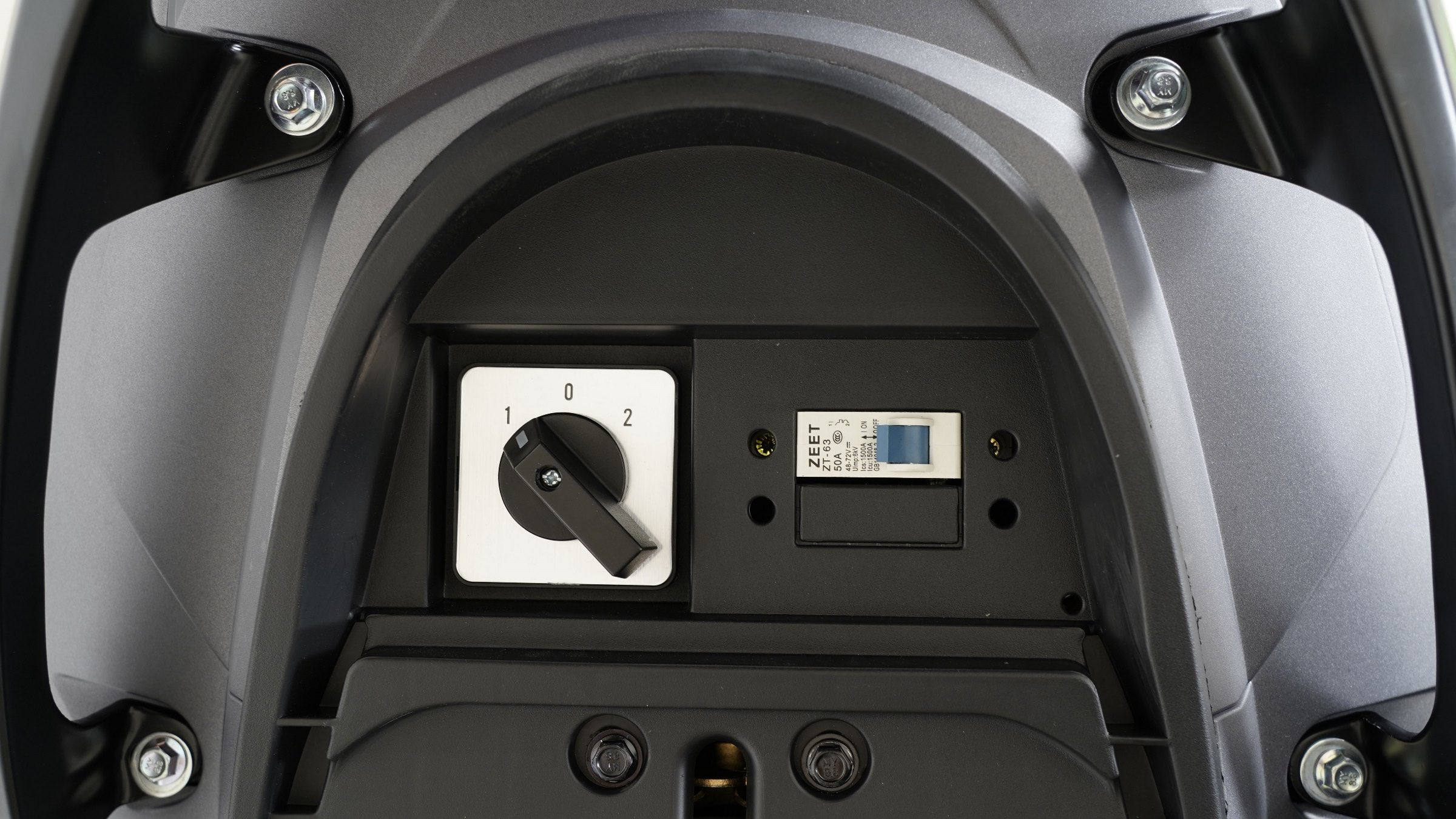 e-Adler 2400 Watt dunkelgrün matt mit Li Ion Akku und Alarmanlage